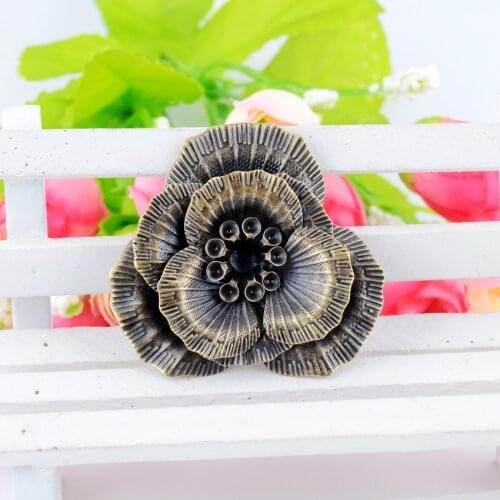 Free shipping-10Pcs Antique Bronze Filigree Flower Embellishment Metal Crafts Gift Decoration DIY Findings 4.6x4.3cm