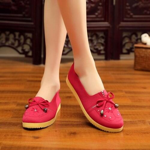 2021 Spring Hot Sale Old Beijing Cloth Shoes Womens Fashion Shallow Mouth Mother Shoes Comfortable Casual Womens Shoes