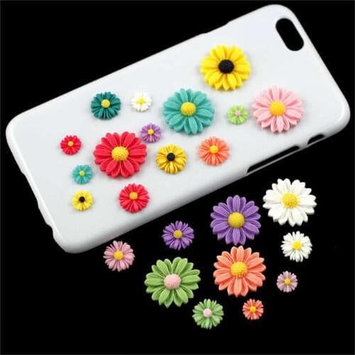 Julie Wang 20pcs Resin Daisy Flowers Charm Resin Random Flatback Cabochon for Phone Decor Hair Accessory Making Slime Findings