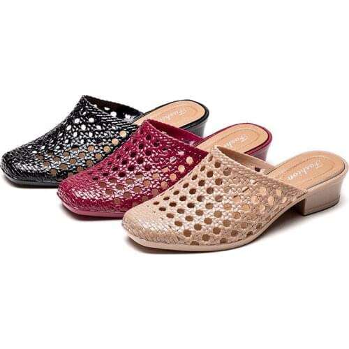 Women Fashion Clogs 2021 Summer Beach Sandals Hollow Shoes Mules Female Travel Outdoor Leisure Wedge Slippers Jelly Garden Clogs