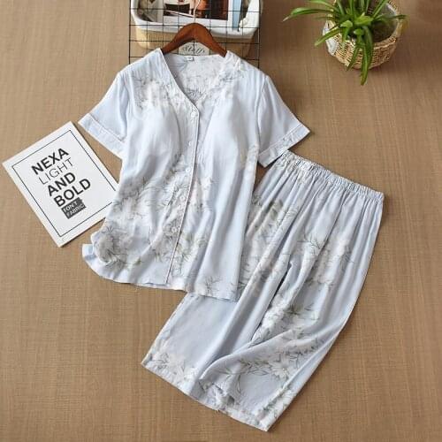 New Summer Women Pajamas With Chest Pads V-neck Thin Rayon Cotton Sleepwear Short-sleeved Cropped Trousers Casual Home Wear Suit