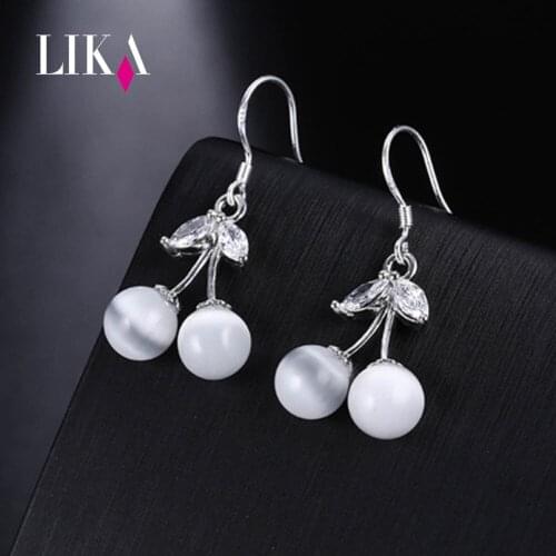 LIKA New Fashion Cute Lovely Red Cherry Earrings Rhinestone Leaf Bead Stud Earrings For Woman Jewelry Boucle D'oreille Femme