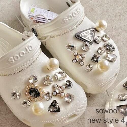 DIY charm for Cros 30pcs/lot Crystal Buckle Charms Designer Cros Accessories Clog Shoe Button Decoration
