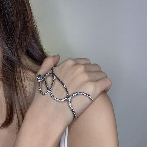 2021 Unisex Vintage Metal Punk Snake-shaped Hand Hold Open Palm Bracelet Bangle Hip Hop Bracelet Hand Jewelry for Women Men