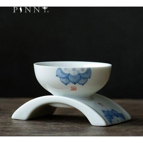 PINNY Handpainted Tea Strainers Hand Made Porcelain Tea Leaf Spice Filter Chinese Kung Fu Tea Accessories Ceramic Tea Infusers