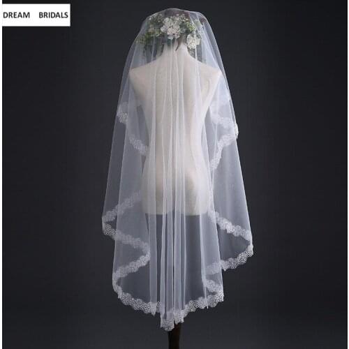 Cheap In Stock Short Bridal Veil No Comb Ivory Sequined Lace Edge Wedding Veil One Layer Wedding Accessories