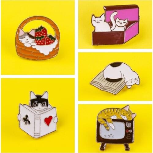 Leisurely Cute Cats Badges for Clothes Animal Enamel Pins for Backpacks Clothes Lapel Pin Badges for Backpack Badge Jewelry Gift