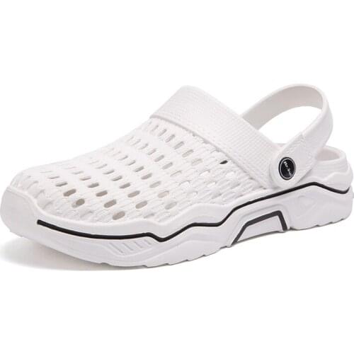 2021 Summer Outdoor Mens Flat Sandals Breathable Beach Sandals Garden EVA Slippers Home Casual Mens Sports Shoes