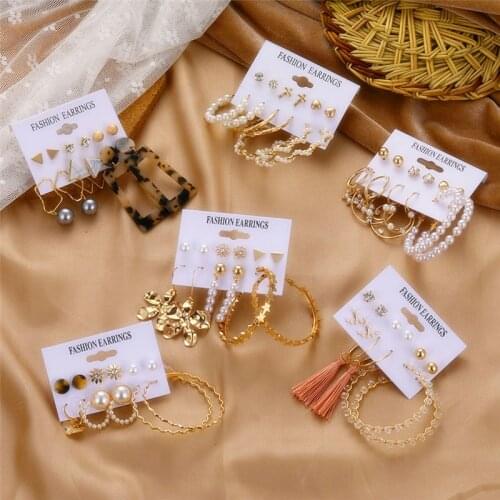 Womens Pearl Crystal Flower Stud Earrings Big Circle Cross Geometric Acrylic Earrings Set for Women Fashion Jewelry Accessories