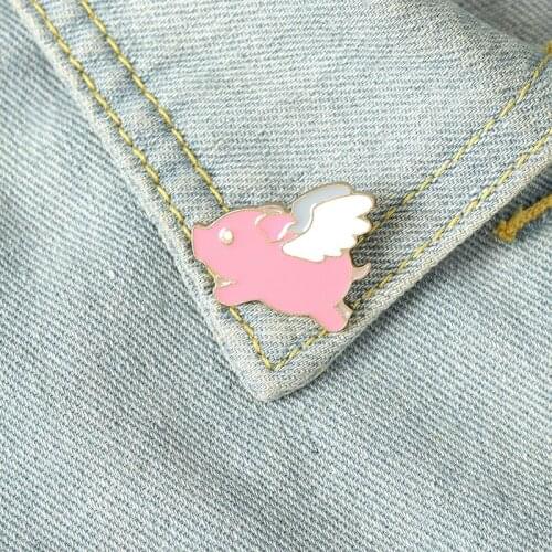 Wings Pig Enamel Pin Cute Cartoon Little Pink Flying Pig Animal Jewelry Brooches For Friends Kids Bag Shirt Lapel Pins Badge