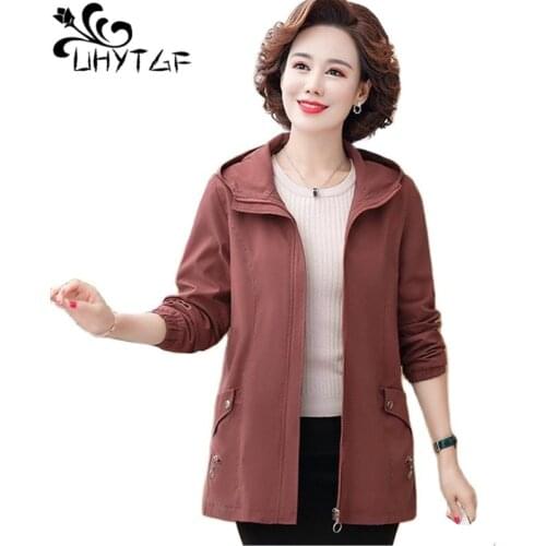 UHYTGF Windbreaker Womens Fashion Hooded Zipper Casual Mother Spring Autumn Trench Coat Long Sleeve 5XL Plus Size Outerwear 1492