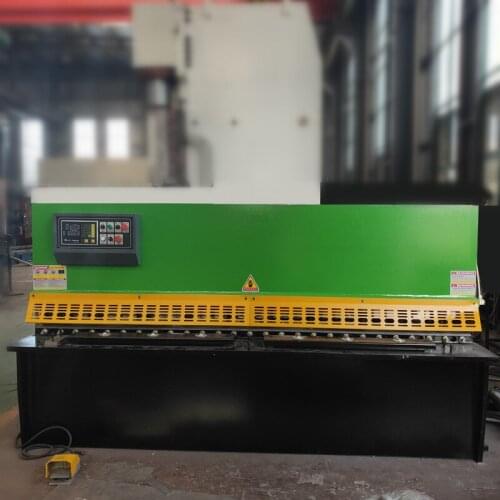 Cutting Machine, Guillotine automatic, shears sheet hydraulic with MD11 system cutting steel and iron plate