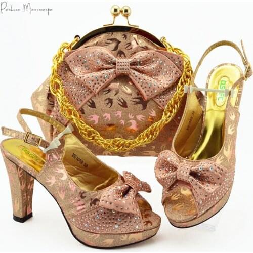 Hot Selling Nigerian Design Italian Women Shoes and Bag Set High Quality Nigerian Lady Shoes Matching Bag in Peach Color