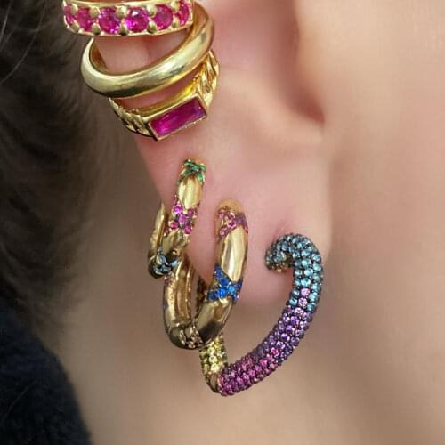 Micro Pave Colorful CZ Fashion Women Jewelry Gold Color Lovely Rainbow Heart CZ Women Huggies Hoop Earring Girlfriend Gift