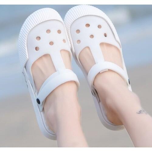 Summer new hole shoes women flat Korean version of Joker Baotou jelly sandals and slippers wear beach shoes