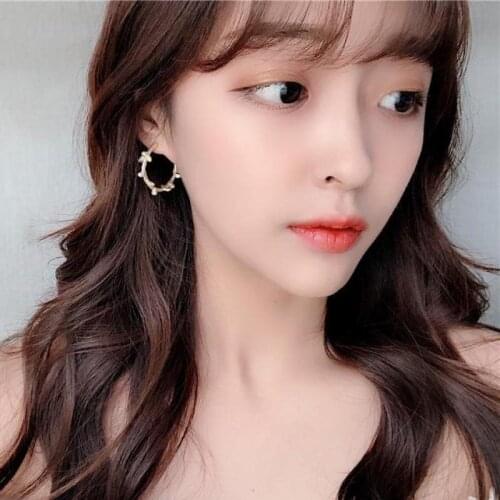 Semicircle Imitation Pearl Leaf Earrings Geometric Golden Temperament Wild Personality Earrings Student Birthday Gift Jewelry