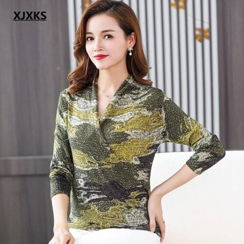 XJXKS 2021 autumn winter new fashion cross V-neck women printed sweater high-end 100% wool knitted sweater women pullover