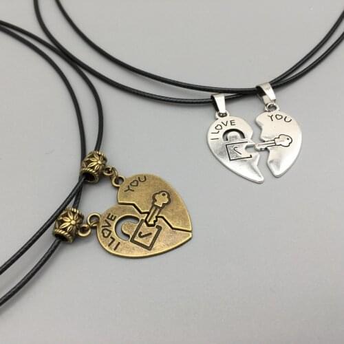 2 PCs/Set Couple Necklace for Women and Men Two Pieces Heart Pendant Necklace Fashion Necklace Gifts for boyfriend