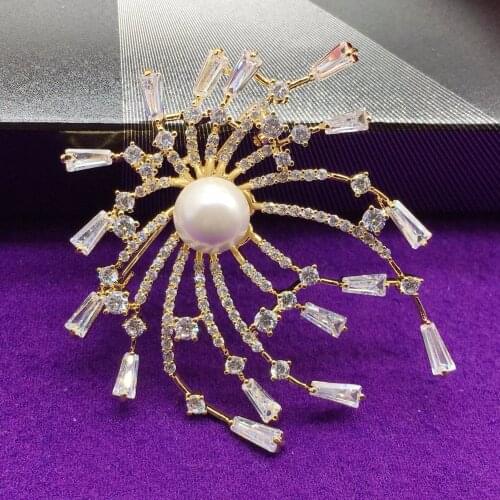 Striped shape zircon brooch women golden flower zircon butterfly brooch and brooch pearl wedding bridal wedding decoration