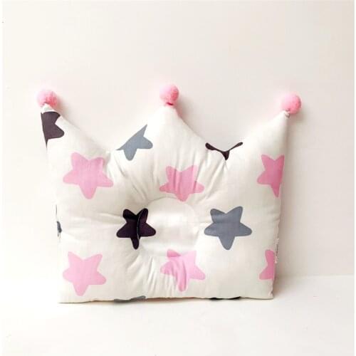 2020 Newborn Boy Girl Room Decoration Accessories Baby Shaping Pillow Prevent Flat Head Infants Crown Dot Bedding Pillows