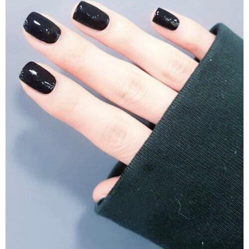 24Pcs/Set Ins Black Minimalist False Nails White Pre-design Short Round Head Full Cover Nail Tips Fnished Nail Art