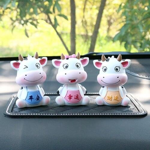 Miniature Cow Attractive Wide Application Resin Car Interior Shaking Head Cow Interior Decor Ornaments Interior Accessories