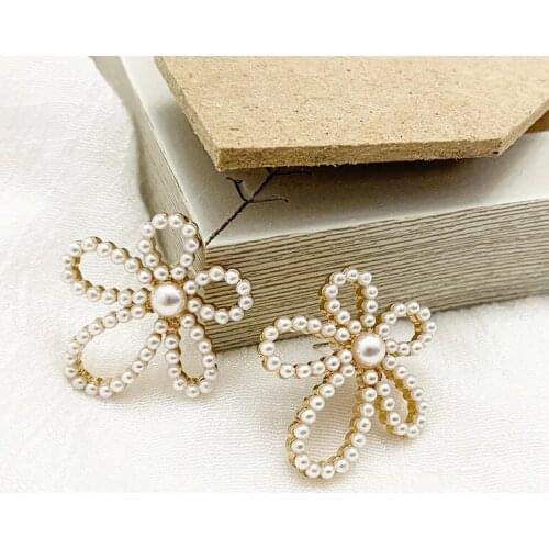 Vogallery Fashion White Pearl Stud Earrings Gold Color Vintage Flower Big Earrings Party Wedding Jewelry Accessories For Women