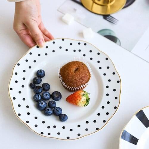 1pc Flower Shaped Dinner Plate European Style Ceramic Afternoon Dishes Gold-rimmed Dinnerware Pasta Plate Dish 8.6 inch