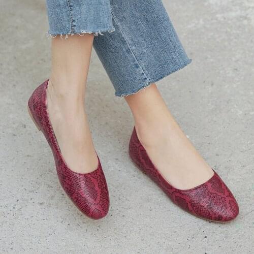 YQBTDL New Snake Print Loafers Women Red Black Snakeskin Plaid Slip on Womens Flats Daily Casual Ladies Flat Shoes Summer 2020
