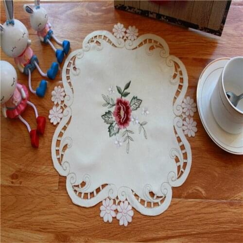 Free Shipping Polyester Mixed By Random Embroidery Natural Tablecloth Coffee Tea Cup Mat Cover Place Wedding Blanket Antependium