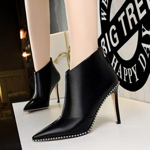 2020 Women Boots Flock Ankle Boots Spring Autumn Women Boots Zip Basic Pointed Toe Thin Heels Party Womens Shoes