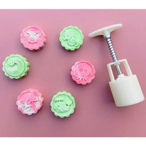 Plastic Mooncake Mold 50g Cookie Cutter 6 Whale Octopus Stamps Hand Press Green Bean Cake Pastry Mould DIY Bakeware 85DA