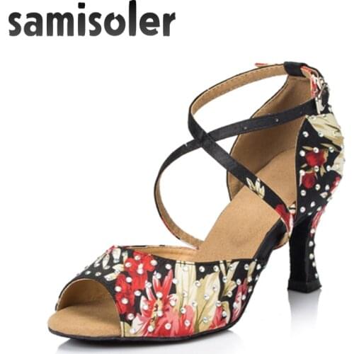 Samisoler 2020 New Latin Dance Shoes Salsa Woman Satin Soft Bottom Fashion Rhinestone Dance Sandals Rhinestone Ballroom Shoes