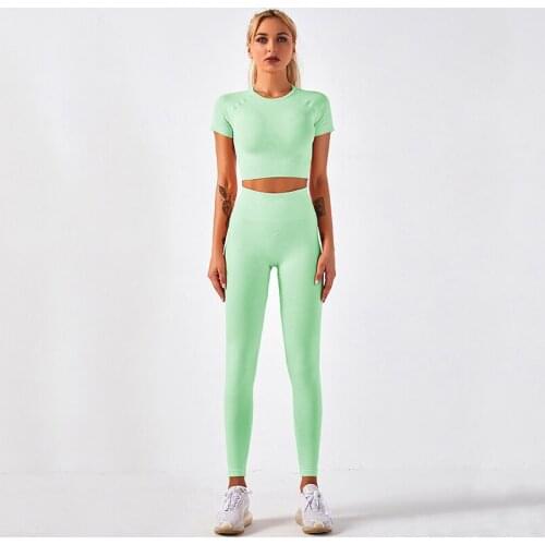 2021 New Casual Breathable Females Two Piece Suit Short Sleeve Cropped Top High Waist Slimming Pants Sports Fitness Sets