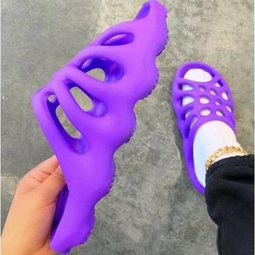 2021 new Home slippers women/men summer fashion skull thick bottom increase indoor couple home soft bottom sandals