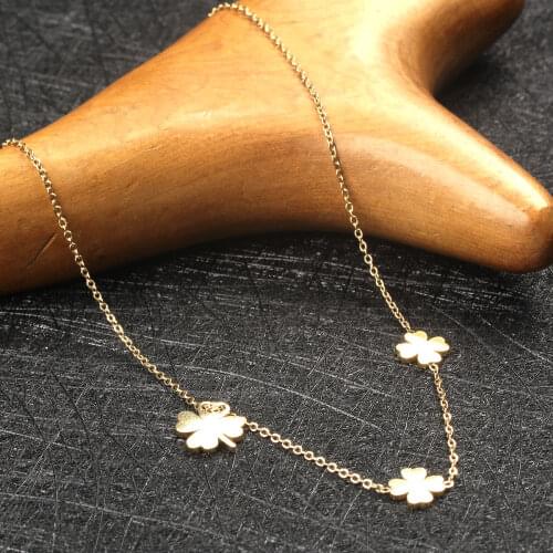 2021 New Fashion Clover Necklace Ladies Necklace Stainless Steel Gold Name Pendant Necklace Gift 45cm Short Necklace
