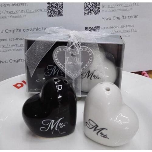 40pcs(20sets)/lot wedding return gifts heart shaped Mr Mrs Ceramic Salt and Pepper Shakers for event giveaways