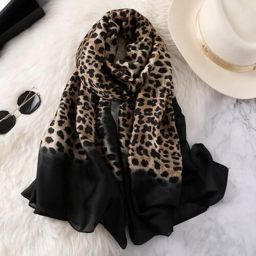 2019 luxury brand Winter leopard women scarf fashion quality soft silk scarves female shawls cover-ups wraps silk bandana