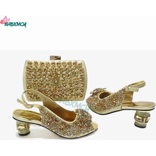 High Quality Decorate with Rhinestone in Golden Color Nigerian Women Shoes Matching Bag Set for Garden Party