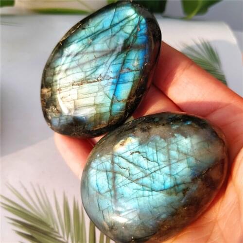 Natural Self-Luminous Semi Gemstone Polished Labradorite Palm Stone Moon Light Crystal Pebble Healing Moonstone To Help Sleep