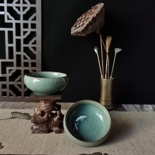 Chinese Kung Fu Teacup Flat Cup 2oz Ceramic Crack Decoration Cup of Tea 60ml Handmade Celadon Porcelain Drinkware Glaze Pottery