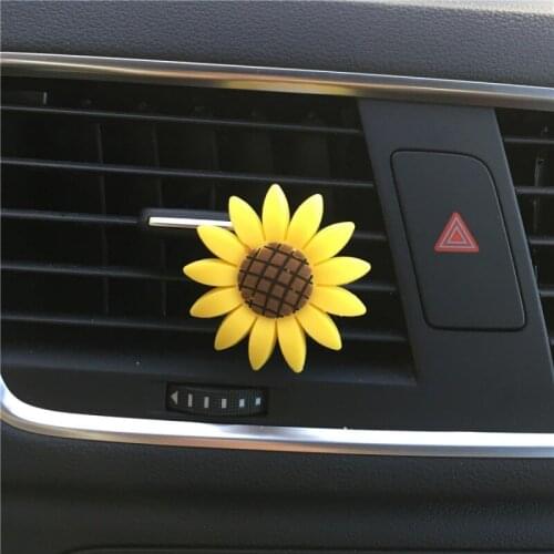 Sun Flower Accessories for Car Air Outlet Perfume Clip Air Conditioning Air Outlet Aromatherapy Air Conditioning Ornaments