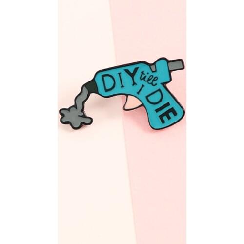 Blue Gun Brooches Cartoon Toy Machine Gun Enamel Pins Fashion Lapel Pin Metal Pins Shirt Bag Collar Funny Jewelry For Kid Gift