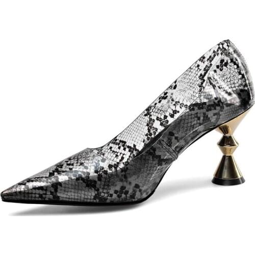 Sexy Serpentine PVC Transparent Pumps Sandals Perspex Crystal Heel High Heels Fashion Pointed Toe Party Nightclub Womens Pumps
