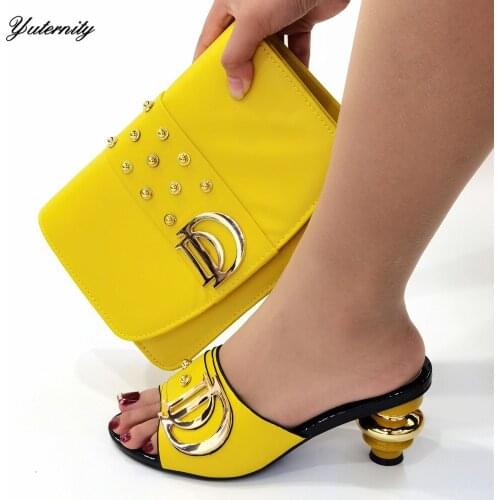 Newest Italian Sequins With Rivet Women Shoes And Bag Set Nigerian Style Ladies Middles Heels Shoes And Bag Set For Party