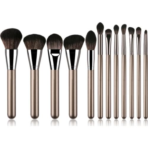 12Pcs Professional Makeup Brushes Set Wooden Handle Contour Blush Brush Highlight Overall Base Brush