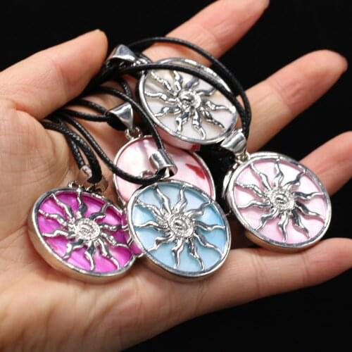 Natural Shell Necklace With Round Pendant Leather Cord 2MM Charms For Elegant Women Love Romantic Gift