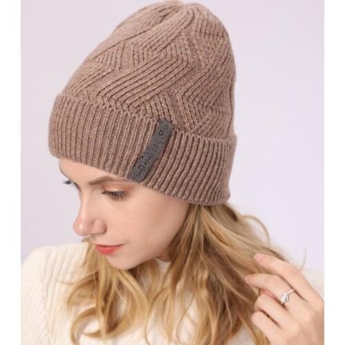 2019 autumn and winter new mens and womens knitted hat cashmere curling thickened cloth label personalized 8-character wool