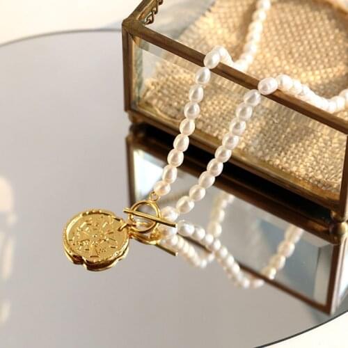 Women freshwater pearl neckalce with gold plated coin pendant