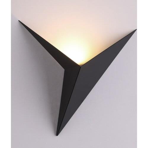 Modern LED Wall Light Triangle Shape Nordic Style Sconce Living Room Iron Indoor Hallway Corridor Decoration Bedroom Wall Lamp
